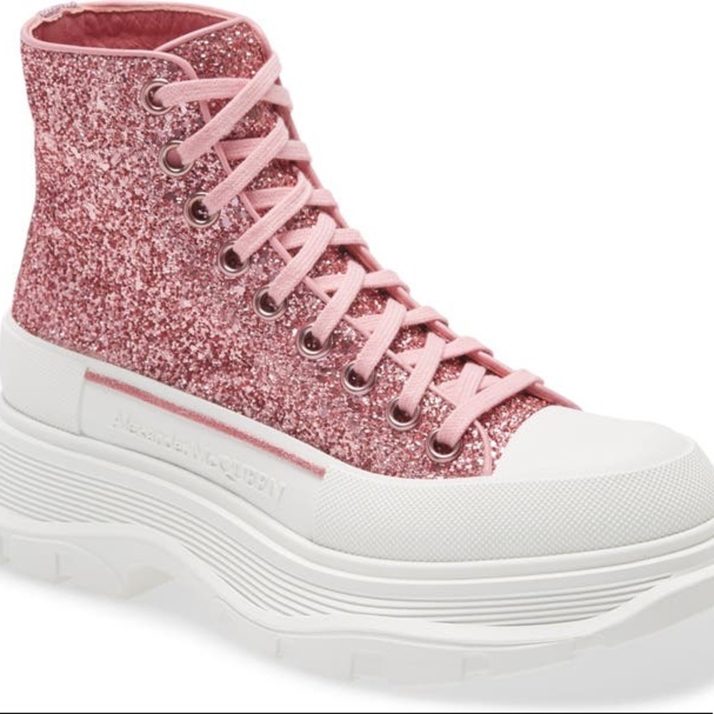Alexander McQueen size 8
